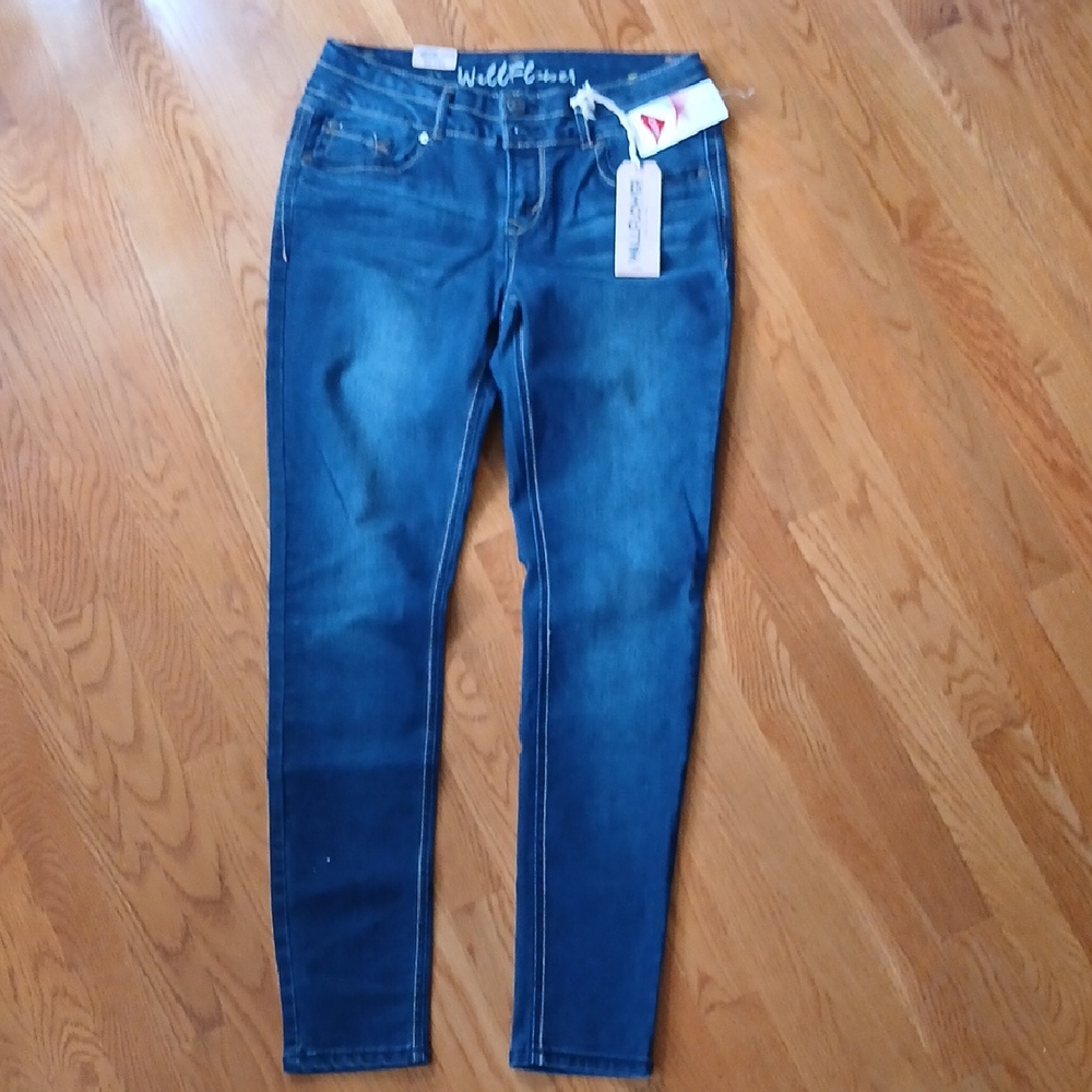 NWT Wallflower Mari Legendary Body Curve Fit Skinny Jeans Size 11 Reg